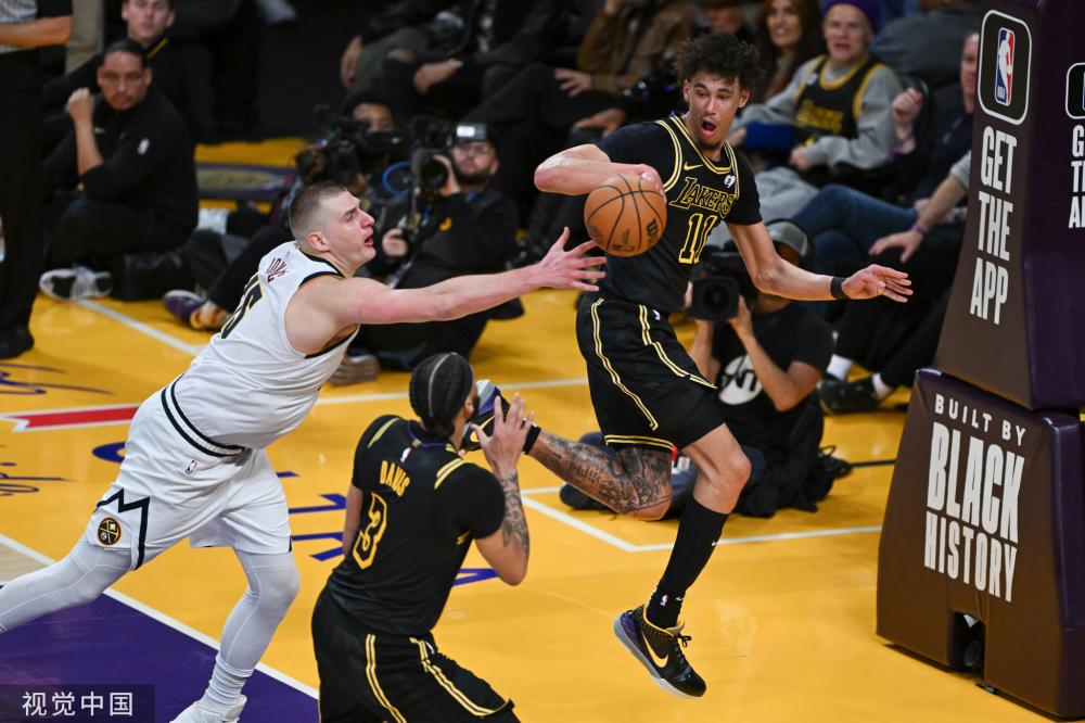 木在接受采 木在接受采